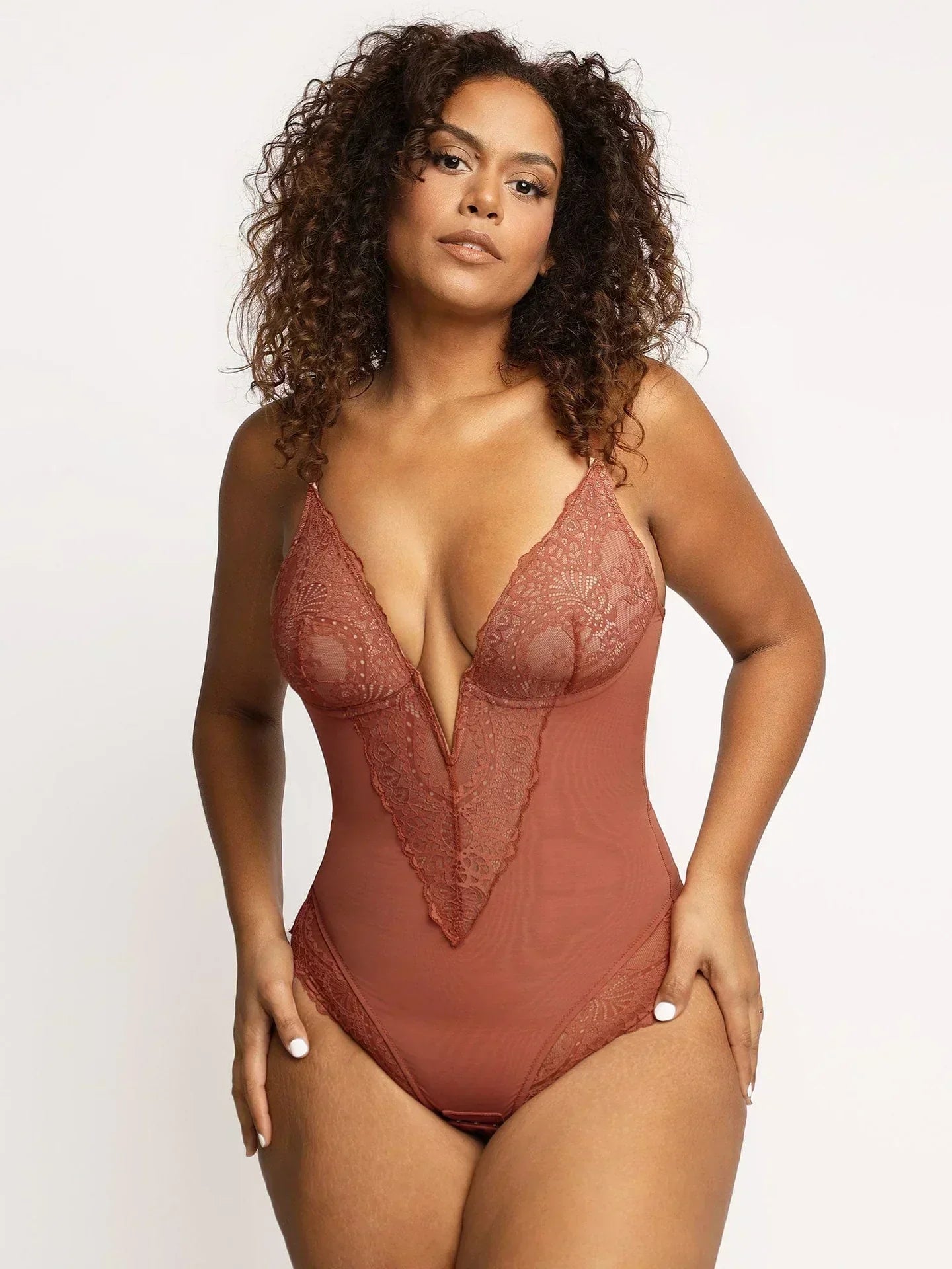 Noé™ | Elegante body met diepe V-halsuitsnijding