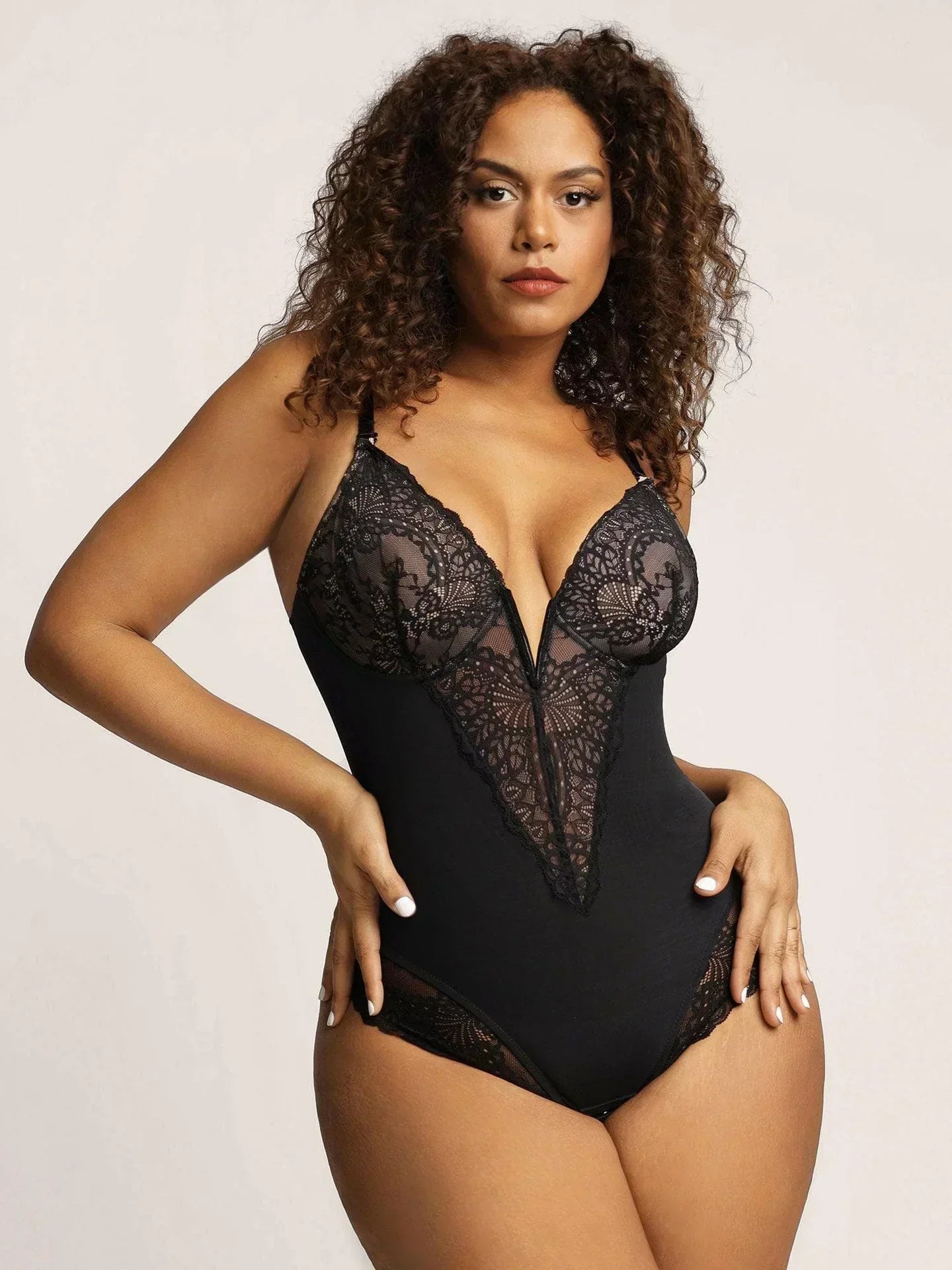 Noé™ | Elegante body met diepe V-halsuitsnijding
