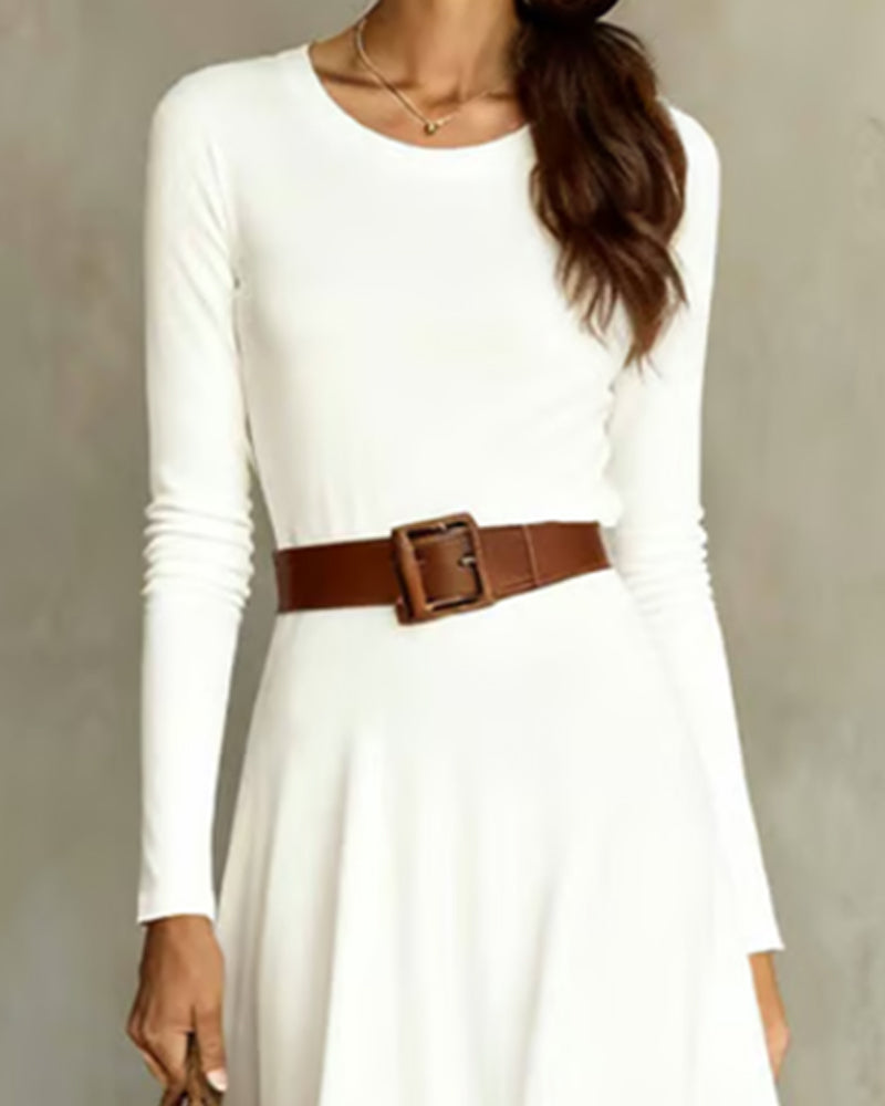 Elegant Solid Color Dress with Round Neck and Flared Skirt